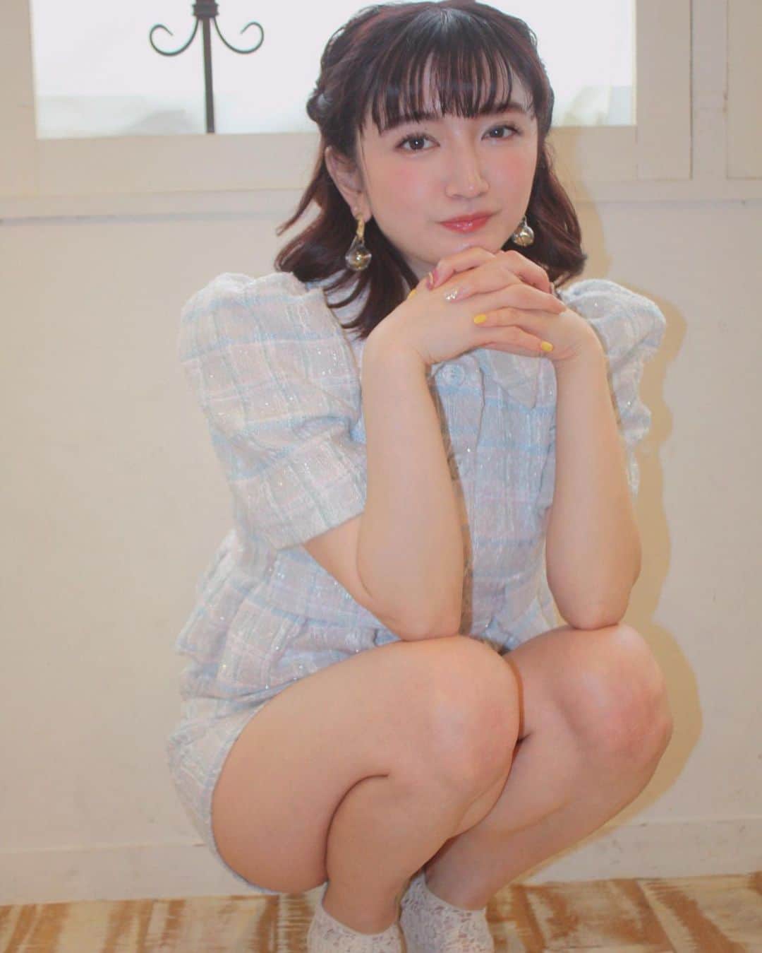 清水楓のインスタグラム：「🫧🫧🫧  水色のセットアップかわいい🩵🪼🌝🫧  #萌 #インスタグラビア #Instagravure  #pinupgirl #bajutidurseksi #me #like #fashion #japan #photo #instagood  #gravureidol #gravure #グラビア #Japanesegirl  #Instagravure #偶像 #モデル #撮影モデル  #撮影 #model  #gravure #グラビアアイドル #followme」