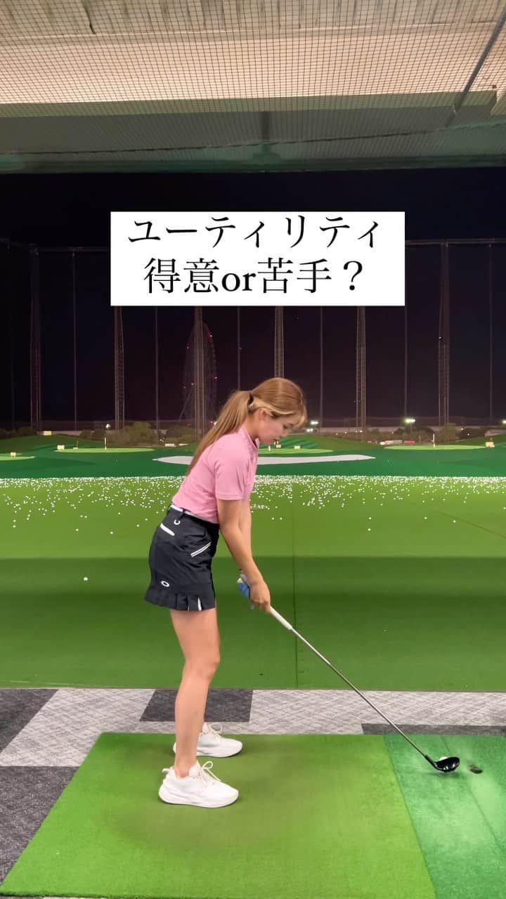 のインスタグラム：「皆さんはUT得意ですか！？ 懐メロでどうぞ❗️  ウェア モックネック @zerohalliburton_jp  スカート @oakleyjapan  シューズ @pumagolf   #元内ゆう #おはゆう#おはゆうチャンネル #ガチゴルフ女子 #ゴルフ女子 #ゴルフバカ #ゴルフスクール #ゴルフウェア #ゴルフ女子コーデ #ゴルフスイング  #ロマロ #ロマロのアイアン #RomaRo #アッタスシャフト #ジアッタスV2 #TheATTASV2」