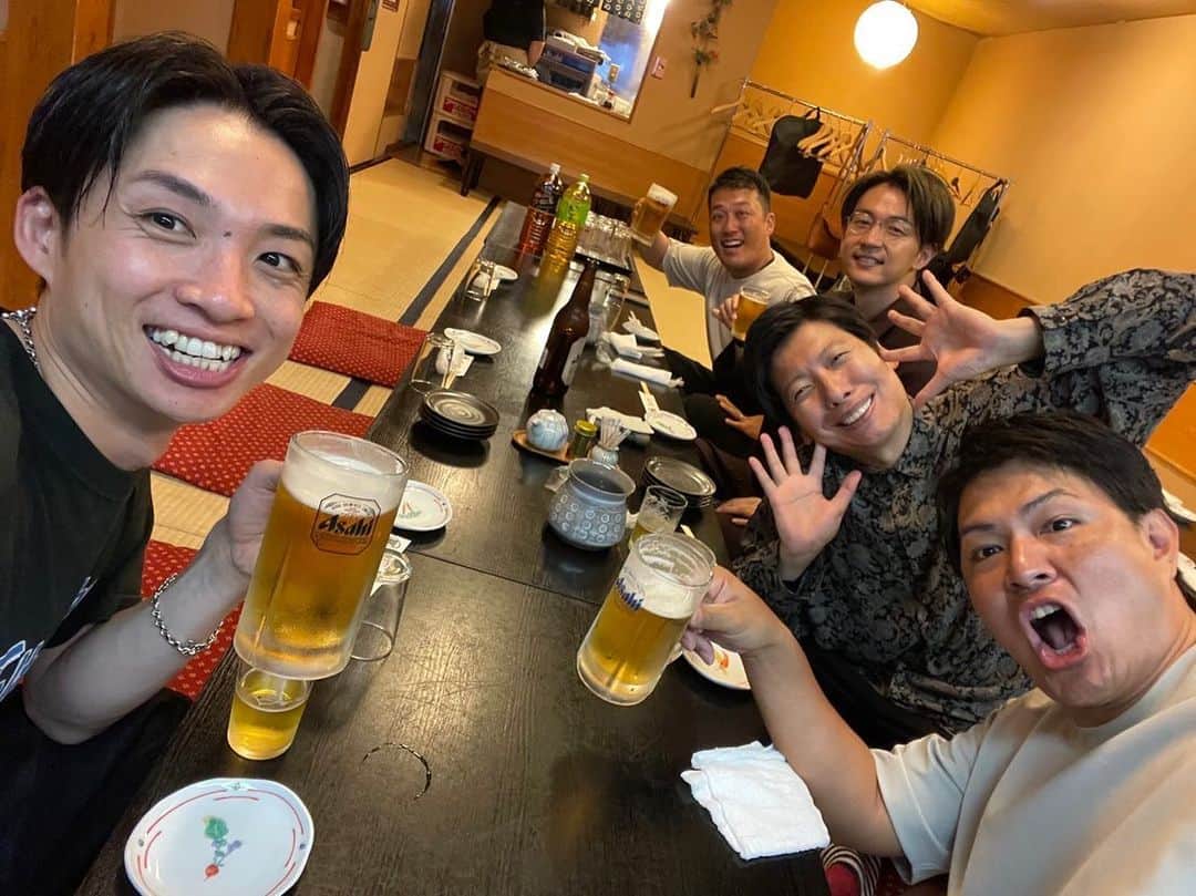 瀬下豊のインスタグラム：「昨日はアインシュタインが単独ライブ呼んでくれました‼️  あと、石井が美味しいコーヒーを豆から挽いて作ってくれました‼️  ありがとう😊」