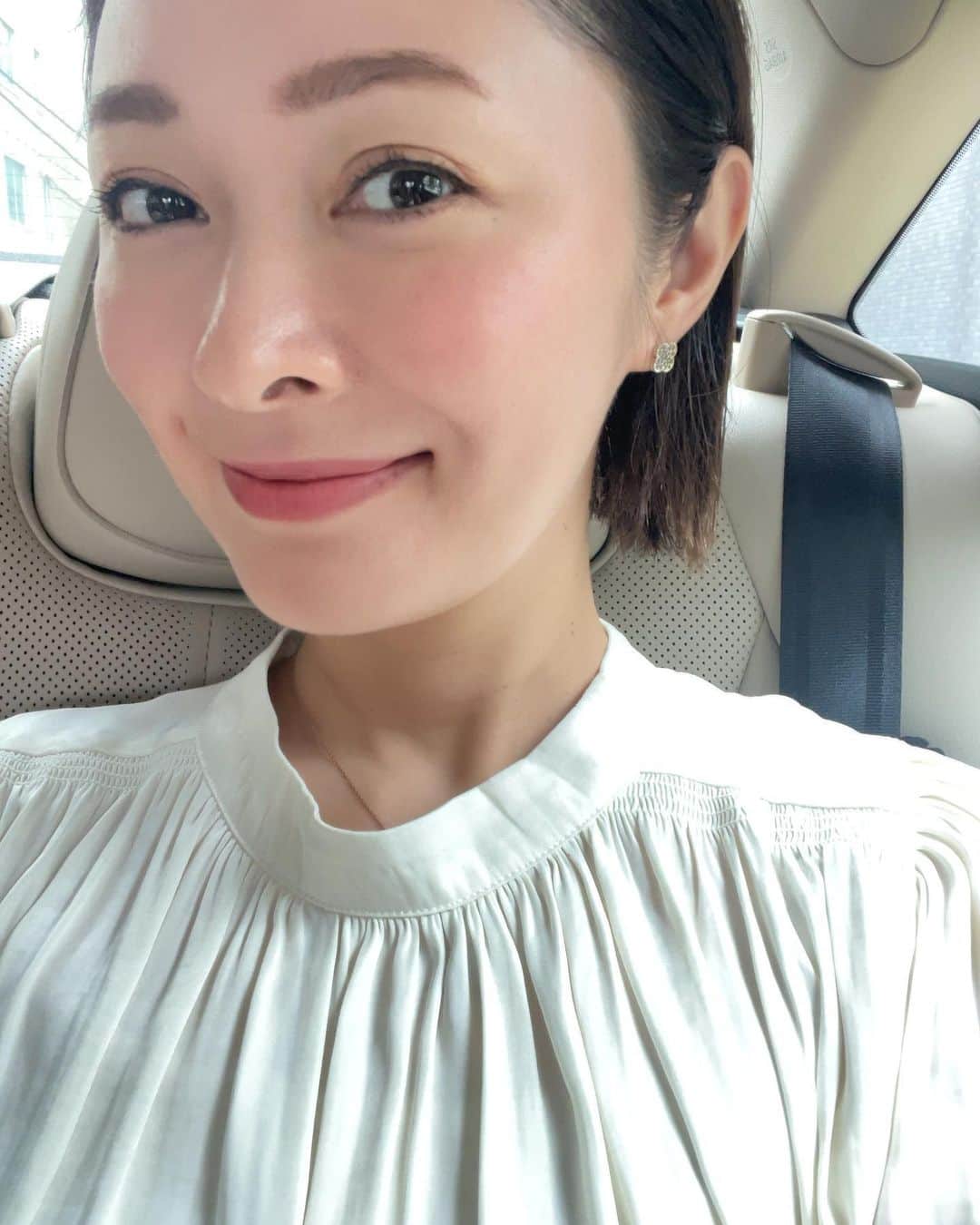 のインスタグラム：「大阪2day's⭐︎⭐︎⭐︎  お昼は何食べよう\( ˆoˆ )/  #大阪ラバー #週末 #出張 #大阪グルメ #市井紗耶香」