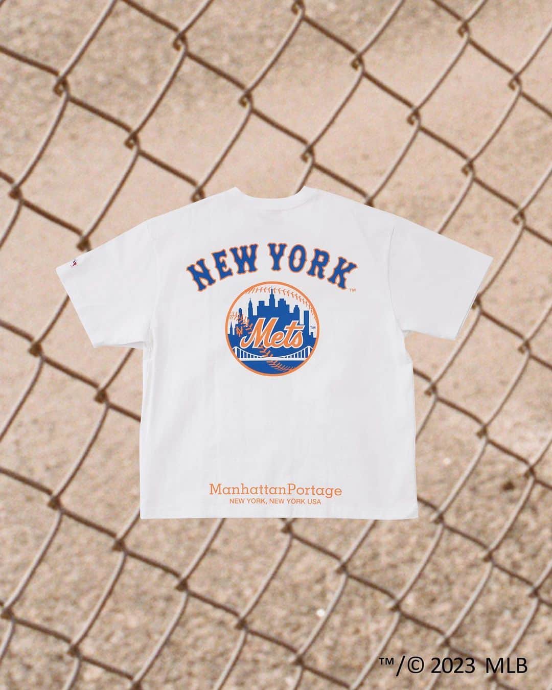 マンハッタンポーテージさんのインスタグラム写真 - (マンハッタンポーテージInstagram)「Manhattan Portage × MLB S/S Print T-Shirt  2023.06.17(sat) on sale   #manhattanportage #newyork #MLB #baseball #yankees #mets #apparel #tshirt  #マンハッタンポーテージ #マンハッタンポーテージ #ニューヨーク #メジャーリーグベースボール #ヤンキース #メッツ #アパレル」6月10日 11時49分 - mp_japan