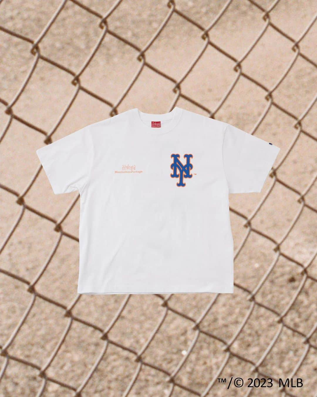 マンハッタンポーテージさんのインスタグラム写真 - (マンハッタンポーテージInstagram)「Manhattan Portage × MLB S/S Print T-Shirt  2023.06.17(sat) on sale   #manhattanportage #newyork #MLB #baseball #yankees #mets #apparel #tshirt  #マンハッタンポーテージ #マンハッタンポーテージ #ニューヨーク #メジャーリーグベースボール #ヤンキース #メッツ #アパレル」6月10日 11時49分 - mp_japan