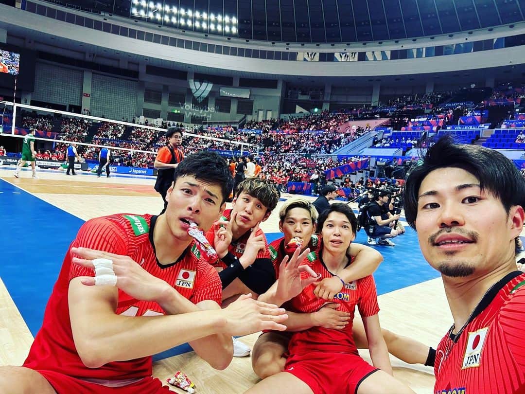 山内晶大さんのインスタグラム写真 - (山内晶大Instagram)「. . . VNL 2023 Nagoya round 🇧🇬🇯🇵 3勝目🤟 . . . #龍神nippon  #Japan #Bulgaria」6月10日 22時45分 - akihiroooo1130