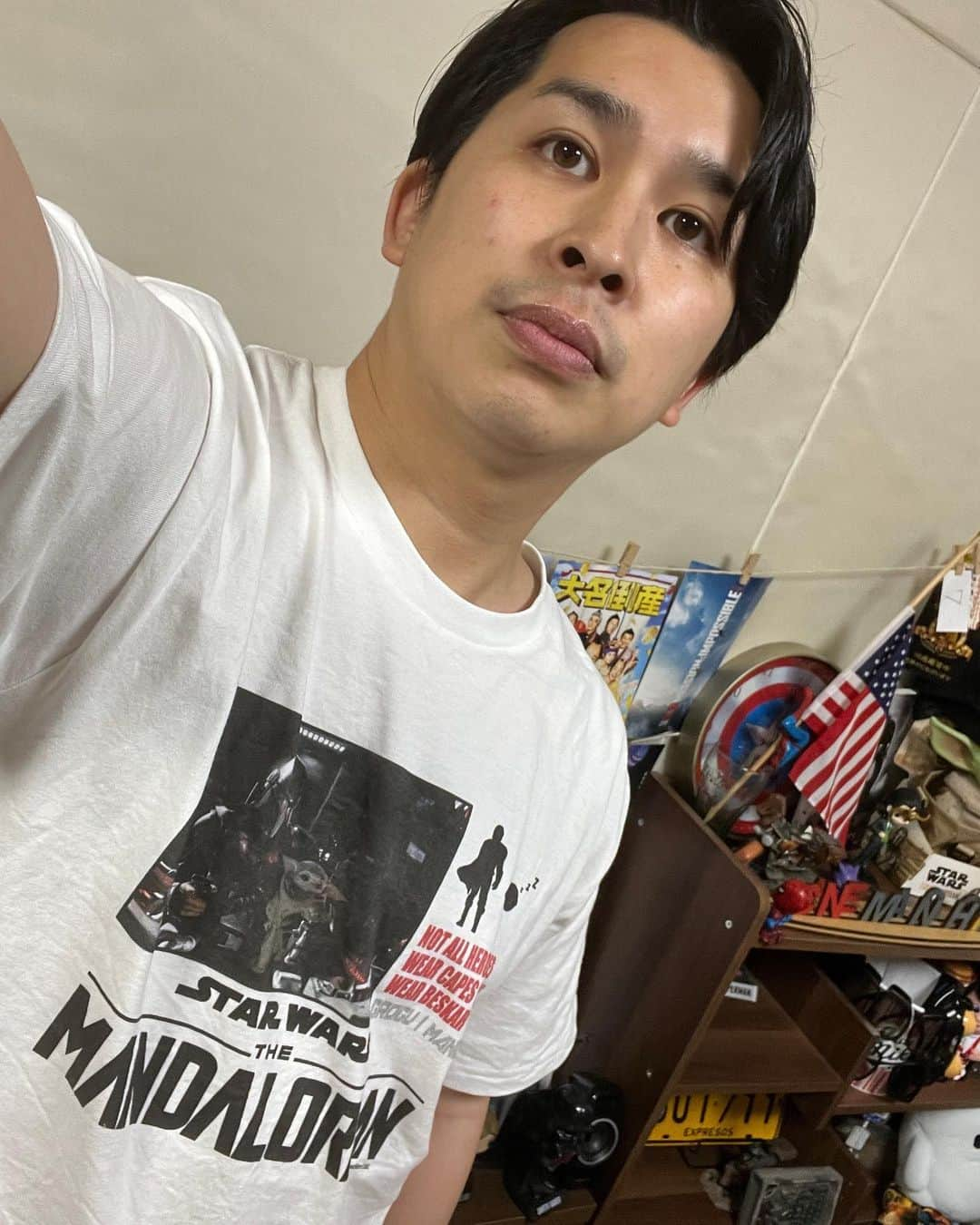 斉藤正伸（ジャガモンド）のインスタグラム：「しわしわでごめんなさい。  #映画Tシャツ #スターウォーズ #マンダロリアン #maythe4thbewithyou  #starwars  #mandalorian  #シネマンション  #ヨケイなお世話 #映画紹介人 #ジャガモンド」