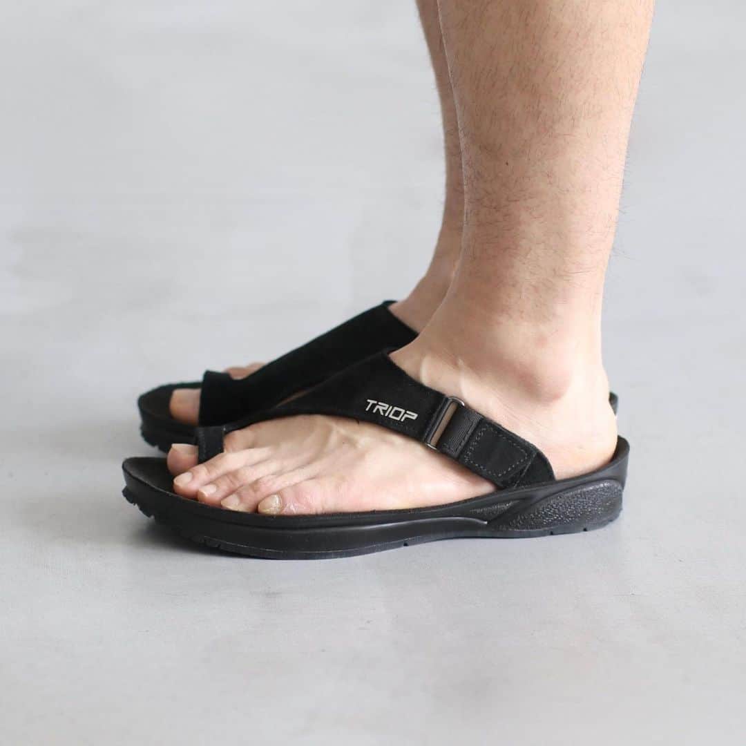 のインスタグラム：「_ TRIOP / トリオプ "ZENI SLIPPER" ￥17,600- _ 〈online store / @digital_mountain〉 https://www.digital-mountain.net _ 【オンラインストア#DigitalMountain へのご注文】 *24時間受付 *14時までのご注文で即日発送 *1万円以上ご購入で送料無料 tel：084-973-8204 _ We can send your order overseas. Ordering procedure details can be found here. >>http://www.digital-mountain.net/html/page56.html  _ #TRIOP #トリオプ #ZENISLIPPER _ 実店舗：#WonderMountain  〒720-0043  広島県福山市船町2-23 JR 「#福山駅」より徒歩10分 #ワンダーマウンテン #japan #hiroshima #福山 #福山市 #尾道 #倉敷 #鞆の浦 近く _ WOMEN/GOODS： @hacbywondermountain _」