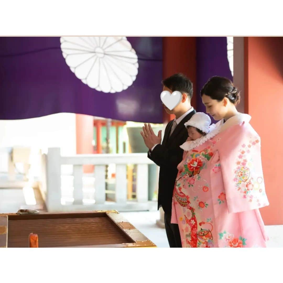 本田珠規さんのインスタグラム写真 - (本田珠規Instagram)「出産してからあっという間の100日👶  体調万全でいきたかったので 100日のタイミングで 遅めのお宮参り&お喰い初めをしてきました✨  とにかくBabyと向き合う目まぐるしい日々🤍 わからないことだらけで あっという間に1日が過ぎ あっという間の100日を迎えました🤍  お宮参りのご祈祷で 娘の名前が読み上げられたとき 何とも言えない心にグッとくるものがあって 涙をこらえました🥹  本当に生まれてきてくれてありがとう。 そして、すくすく元気に 100日を迎えてくれてありがとう。 これからも元気に健やかに育ってね。 それだけが母の願いです。  目の前にいる娘の存在が 愛おしすぎて 胸がいっぱいでした♡  最近は、ママの存在をすごく理解していて 視界にはいらないと 呼ばれます👶❣️  ・身長は65センチ ・体重はおよそ7kg  大きく生まれて そのまま大きく育っています☺️  お喰い初めでは、 食に興味津々でお口をあ～んとあけてました☺️ 離乳食期が楽しみです♪  #お宮参り#お喰い初め#生後３ヶ月 #100日祝い #女の子baby  #日枝神社 #着物」6月10日 21時28分 - tamaki_honda_oscar