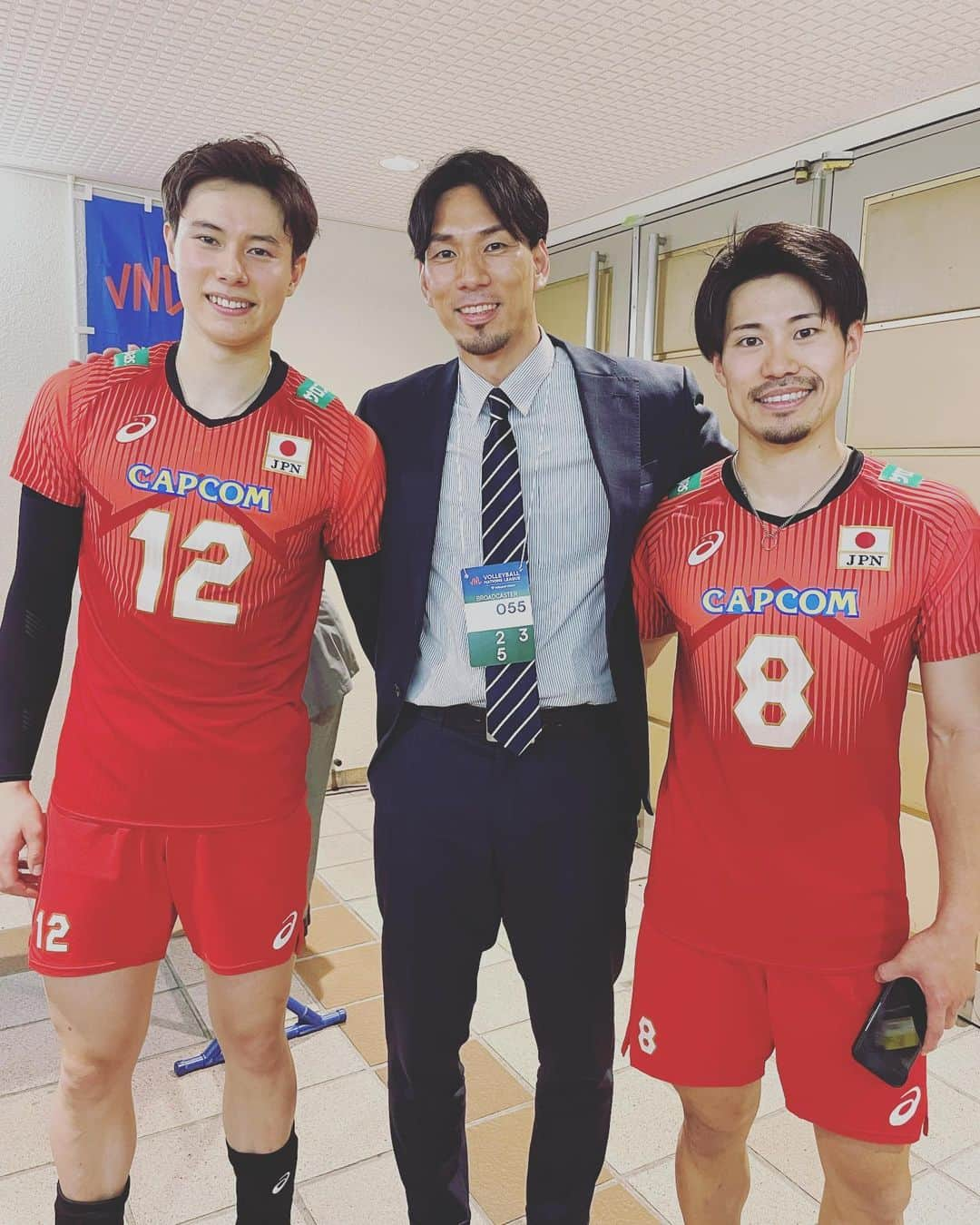 福澤達哉さんのインスタグラム写真 - (福澤達哉Instagram)「*** Bravooooo guys!!!! Big win today🙌 Next 🔜🇫🇷 #バレーボール #ネーションズリーグ #最高の勝利 #見てて楽しいバレー #まだまだ強くなれる #明日はゴリちゃんと解説します #期待しかない #可愛い後輩たちが写真撮ってくれた #先輩風吹かしてたのは #ここだけの話 #チャオ」6月10日 21時28分 - 1tatsu5