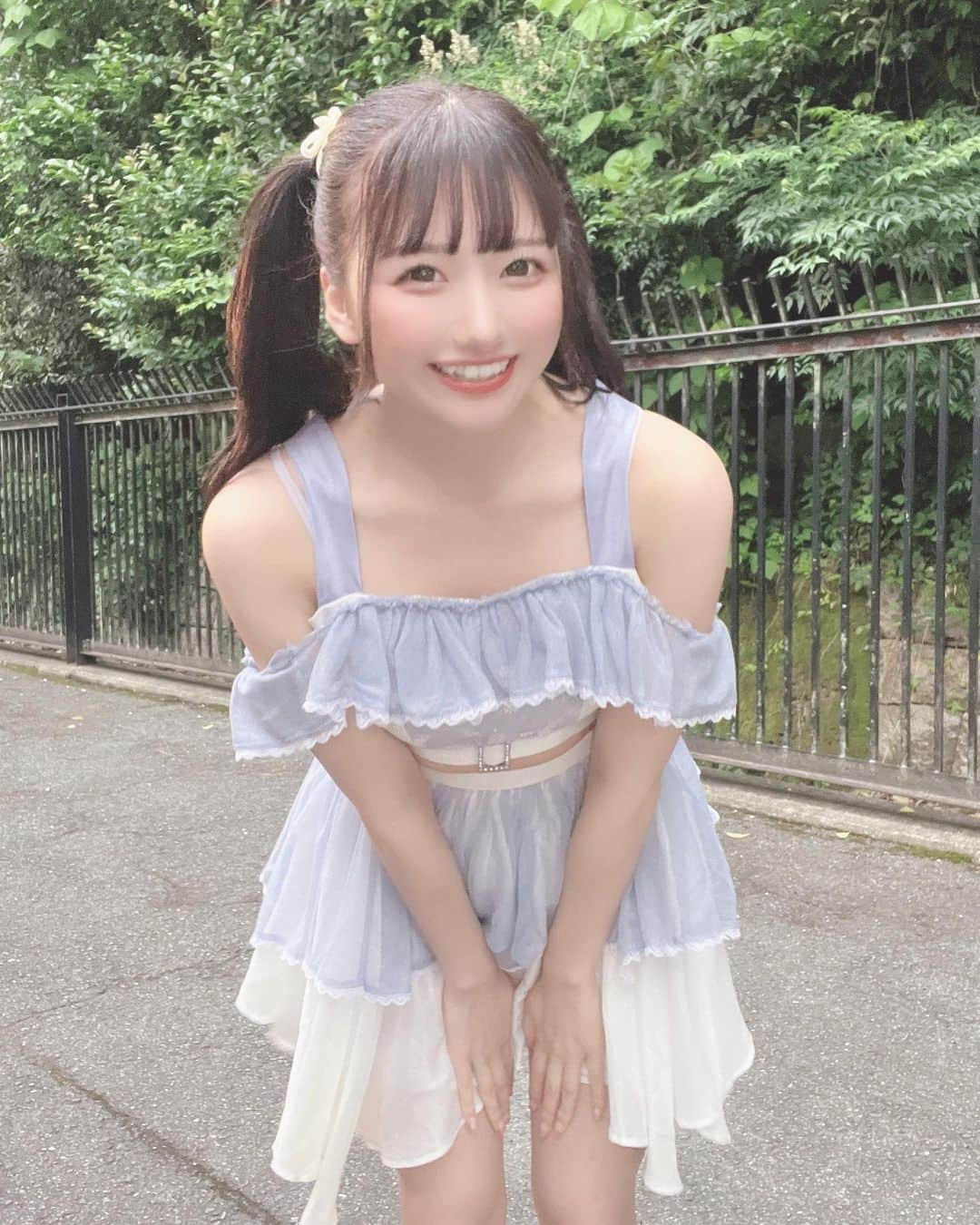 夢実あすかさんのインスタグラム写真 - (夢実あすかInstagram)「夏だねえ(*˘︶˘*).｡.:*♡ ．  ． 今日は˹ナノLOVE ˼衣装でした♡この衣装好き？？  ．  ．  ．  ．  ．  ． #japaneseidol #japanesegirl #idol #instagood #instalike #selca #followforfollowback #selfie #today #ootd #dailylook #instafashion #followme  #makeup #今日のコーデ  #アイドル  #ヘアアレンジ #アイドル前髪 #アイドルメイク #黒髪女子 #八重歯女子 #笑顔 #アイドル衣装 #オフショル #いいね返し #自撮り #自撮り女子 #自撮り界隈 #推してください #ツインテール」6月10日 21時36分 - asukadayou213