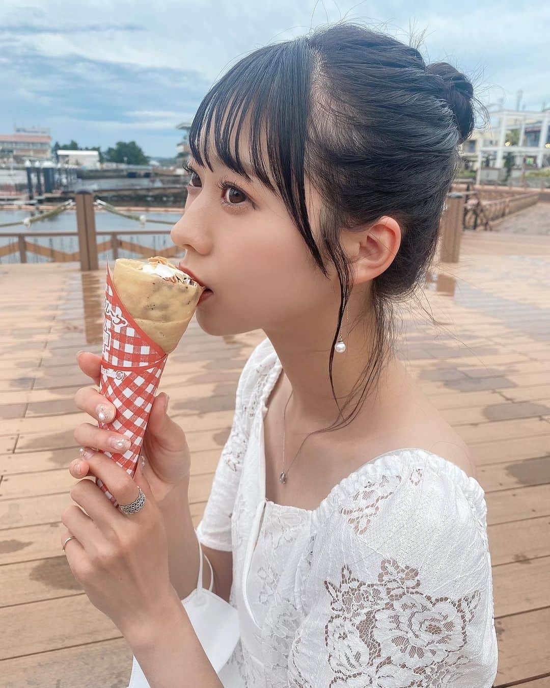 高橋美海のインスタグラム：「マリオンクレープ大好き🤍何味派ですか？？」