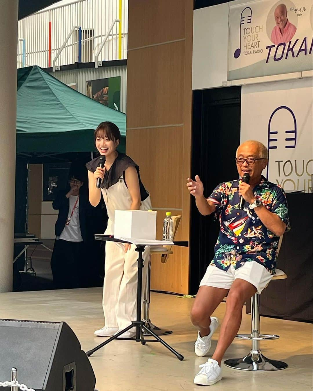 川村茉由さんのインスタグラム写真 - (川村茉由Instagram)「【TOKAI RADIO SPECIAL WEEK 公開生放送 in アスナル金山】🎉  お越しくださった皆さまーーー‼︎‼︎ 本当にありがとうございました🥰 お天気にも恵まれました☀️ リスナーさんとデイルさんと私の パワーが届きましたね🥺  デイルさん @dale1484 さんと番組も 初めてと思えないくらい、 楽しくやらせて頂きました🥳 デイルさん面白かったなあ〜 優しかったなあ〜 控室でも終始笑ってた🤣💕  そして琴音 @kotoneofficial ライブも🎵 伸びやかな透き通った歌声が 会場に響き渡って、 空気が一気に変わりましたね👏 気持ちよかったなあ😌🍃  見に来てくださっている皆さんと 昼ビールのコーナーできたのも 嬉しかったし、みんなのカンパーイの掛け声 聞いたら感極まった🥹👏 (明日もやるからね🤭)  あ、ちなみに公開生放送終わって しっかりスーパードライで 乾杯してきましたよ🍺  ああ〜今日はいい夢見られそう❤️ 明日も朝からSUNDAYFUNDAY! 聞いてください🥳🎙  #東海ラジオ #公開生放送 #アスナル金山 #琴音 さん #デイル さん #サンファン #グルーヴ929 #昼ビール #生ビール #ビール #アサヒ #スーパードライ」6月10日 22時01分 - mayupi_k