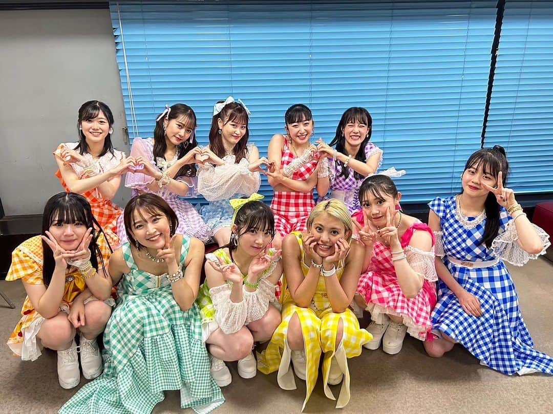 つばきファクトリーのグルメインスタ