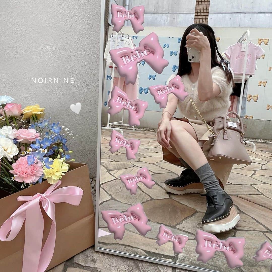 ayaのインスタグラム：「🩵🎀🌼🤍  表参道で明日までやってる @noirnine_japan の POP UPに行ってきた🫧  商品も空間も とてもかわいかった〜🌙！  お得に購入できたり、 数量限定でギフトがもらえるので 明日表参道行く方はぜひ( ˆˆ )🍑  @noirnine_london   #noirnine #noirninelondon #日本初上陸 #ポップアップ #ポップアップストア #表参道 #原宿 #期間限定」