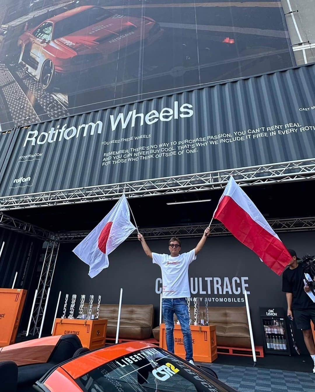 Wataru Katoさんのインスタグラム写真 - (Wataru KatoInstagram)「Ultrace event start The anniversary of the creation of a circle of car culture between Poland 🇵🇱 and Japan 🇯🇵. ポーランド🇵🇱Ultrace event凄い沢山のお客様で大盛り上がり。  Ultrace イベント開始 ポーランド🇵🇱と日本🇯🇵の間に自動車文化の輪ができた記念日。 @ultrace_official  #nissan #libertywalk #lbworks #stance #stancenation  #nissanskyline #lamborghini #ferrari #supercar #jdm #jdmcars  #ultrace #event #Poland #感謝 #ありがとう  #ticket #soldout #nissangtr」6月10日 22時12分 - libertywalkkato