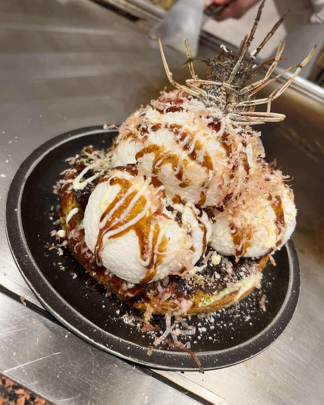 のあぽよのインスタグラム：「ランチでお好み焼き行った時のめちゃくちゃ美味しすぎた🥲🥲🥲  .  #お好み焼き#ランチ#鉄板焼き」