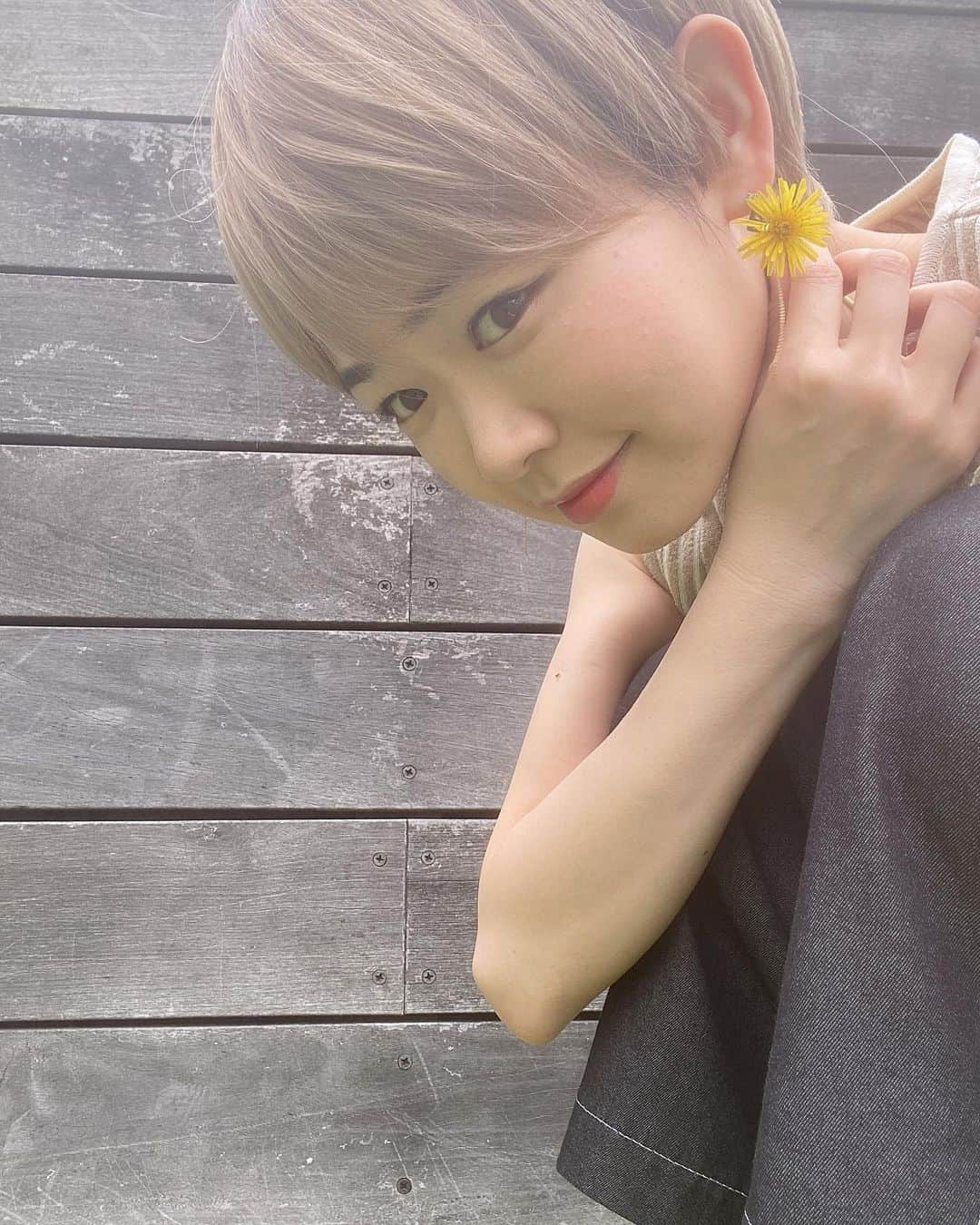 西川可奈子さんのインスタグラム写真 - (西川可奈子Instagram)「金髪×ショート  そしてたんぽぽ」6月10日 13時51分 - kanako_1105