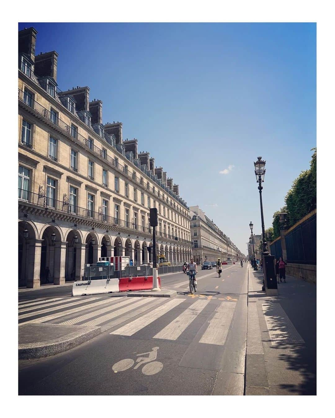 百々千晴さんのインスタグラム写真 - (百々千晴Instagram)「miss Paris🇫🇷 26 May to 6 June.」6月10日 13時48分 - dodo_chiharu