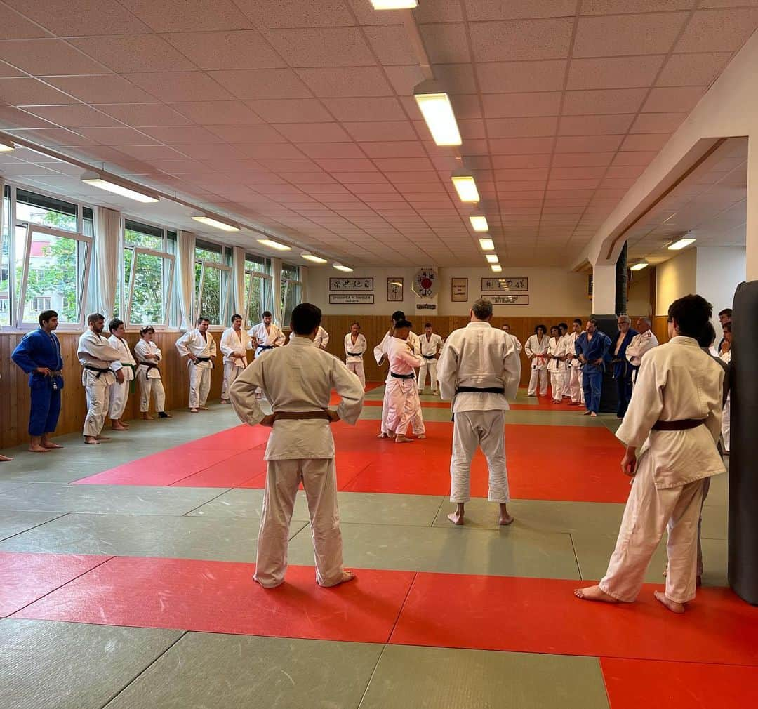 海老沼匡のインスタグラム：「Switzerland🥋🇨🇭  #Judo #Geneva #Water spray #cheese fondue #Tissot⌚️ A little bit of France🇫🇷 2-5th June」