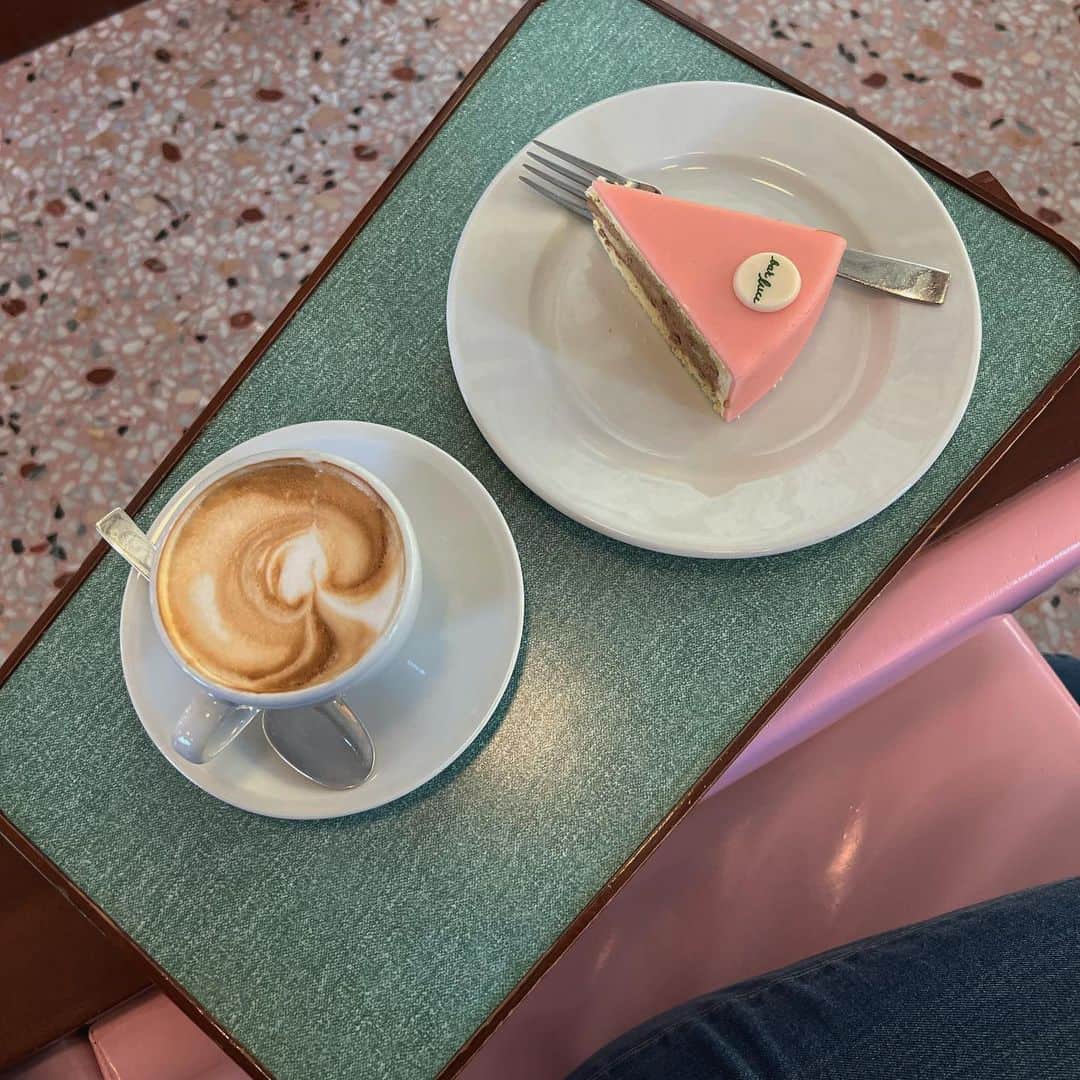 のインスタグラム：「🩷」