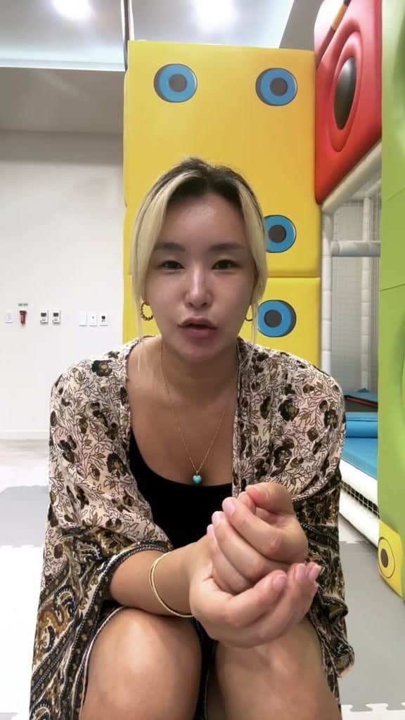 のインスタグラム：「알라딘키즈풀빌라 너무좋져??👍」