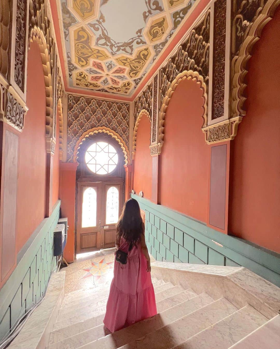 Aakriti Ranaさんのインスタグラム写真 - (Aakriti RanaInstagram)「Photo dump from Tbilisi, Georgia! ❤️ Have you ever been here? What did you like the most about this city?   #aakritirana #photodump #georgia #tbilisi #travel #travelphotography #indiantravelblogger #instagramable #wanderlust」6月10日 15時26分 - aakritiranaofficial