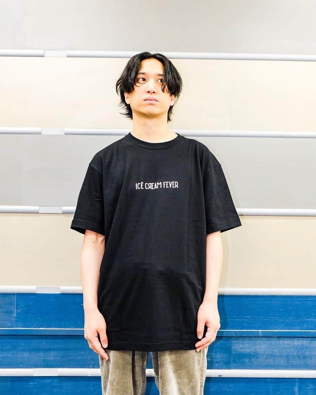 のインスタグラム：「_  📣予約販売のお知らせ📣  はっとりが出演する映画【アイスクリームフィーバー】公開記念限定Tシャツの予約受付が本日6/10(土)18:00よりスタートします👕🙈🍨💕  ※先着限定販売  ▶︎ icecreamfever-shop.com  #アイスクリームフィーバー」