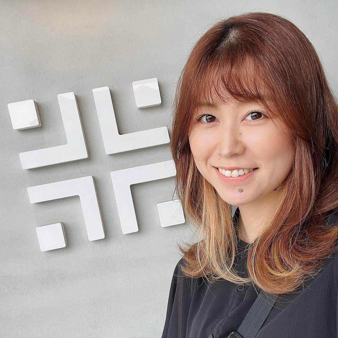 永作あいりのインスタグラム：「昨日まで岐阜にいました✨🌾  少し長めにいたので 気になってたカフェに行って来たよぉ！！  めちゃくちゃ居心地良くて、ご飯美味しくて 最高すぎた！！！  カレーコロモコ美味しすぎて また食べたい🤤  岐阜羽島駅からそんなに離れてないので 岐阜行った際はぜひ🫧  ☕️ビー珈琲☕️ 岐阜県羽島市竹鼻町錦町86  #岐阜 #岐阜羽島 #Gifucafe #ビー珈琲 #カフェランチ」