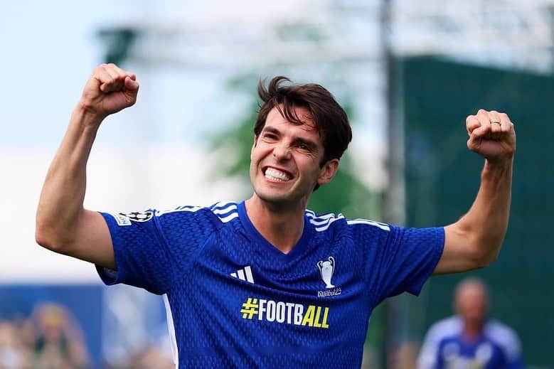カカさんのインスタグラム写真 - (カカInstagram)「Football lover ⚽️❤️」6月10日 15時57分 - kaka