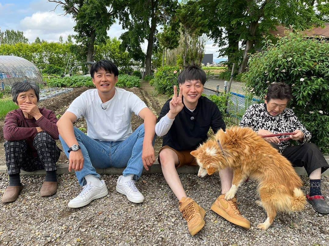 新山大さんのインスタグラム写真 - (新山大Instagram)「とざいとーざい！  おいおい誰かと思えば金多でねえが。  誰かと思えば豆蔵でねえが。  中泊町楽しがったな〜。  最高だったな〜。  みなさんありがとうございました！  #あどばるーん40市町村漫才の旅 #中泊町 #金多豆蔵  #RAB #青森放送 #1550ニュースレーダーwith #6月15日と6月22日放送」6月10日 16時33分 - dai_niiyama