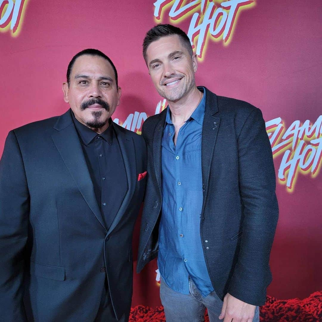 エリック・ウィンターさんのインスタグラム写真 - (エリック・ウィンターInstagram)「What a great night watching a fantastic movie directed by our incredibly talented friend @evalongoria Please check out @flaminhotmovie streaming now on @hulu and @disneyplus It is a must see with a great cast! 🔥🔥」6月10日 16時39分 - ebwinter