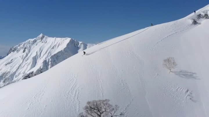 佐々木明のインスタグラム：「Don’t look back. 自分自身の可能性をスキーが広げてくれます。 #skier  🎥 @kuwaphoto  #speed」