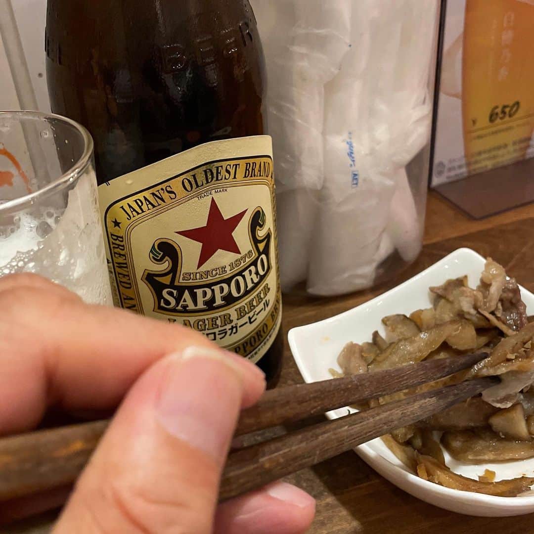 森田繁のインスタグラム：「17時になるからもう世間的にも飲んでよし。 え、まだ2分ある？ それは計測誤差の範囲内。」