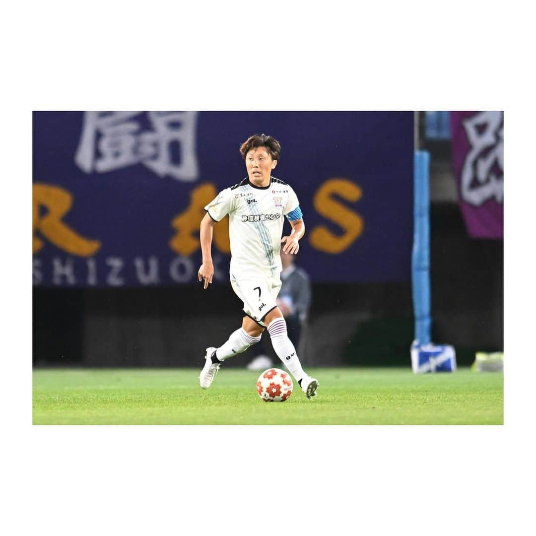 水野泰輔のインスタグラム：「⁡ 天皇杯2回戦 vsベガルタ仙台 応援ありがとうございました！ とにかく勝ちたかった。 もっと強くなってリーグ戦でリベンジしよう。 明日も応援よろしくお願いします🔥🔥🔥 ⁡ #藤枝myfc #水野泰輔 #フットボールギア #footballgear #オレは摂取す #スポコラ #RETOX #のびしろ #焼津 #藤枝 #J2 #Jリーグ #天皇杯」