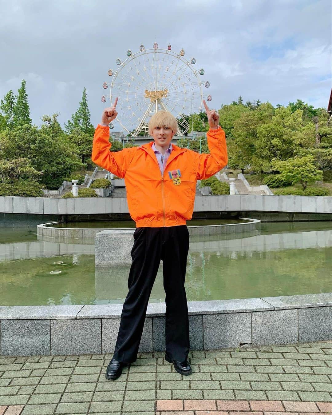 田中涼星のインスタグラム：「新潟県にお越しの際は 是非サントピアワールドへ。 楽しいよ🎡 おもしろ椅子もあるよ。  #りょせすたぐらむ  #田中涼星  #スマスタ  #スマイルスタジアム  #新潟  #サントピアワールド  #instagood  #instagram」