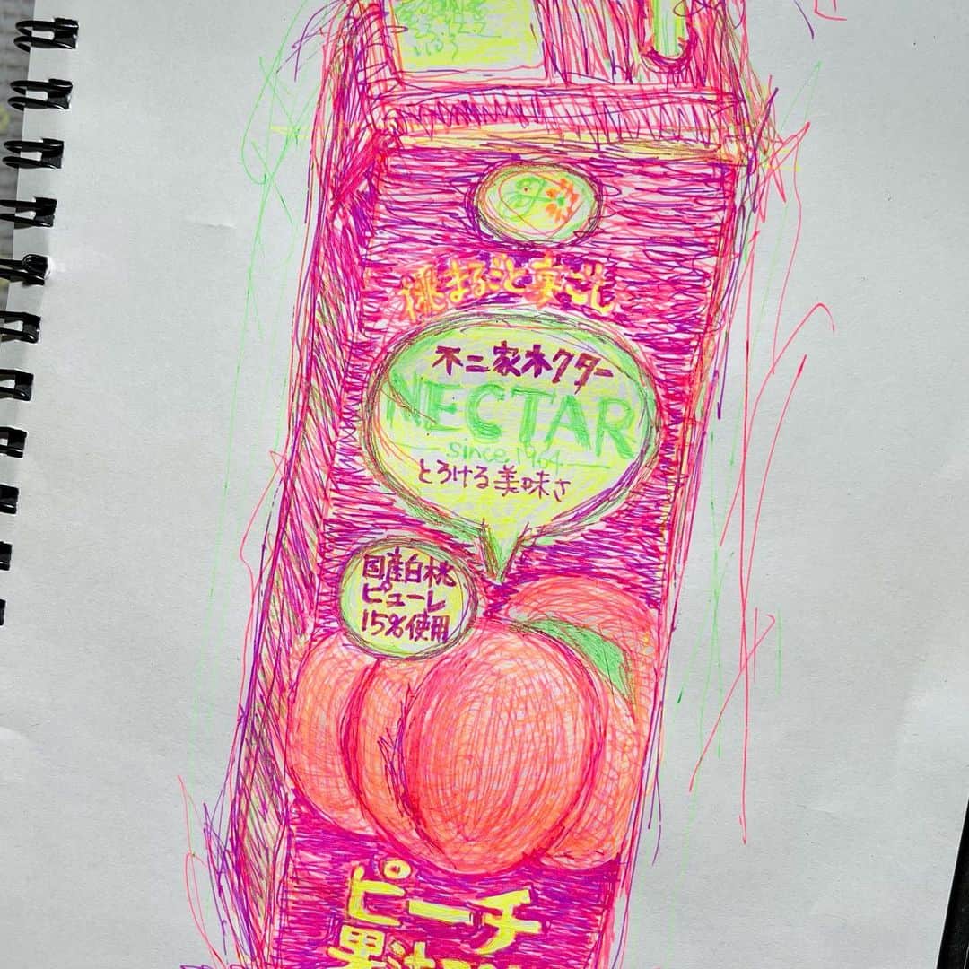 池田有希子のインスタグラム：「訳あって最近これしか飲んでいませんでした！  #illustration #ballpointpendrawing #sketchbook #sketchbookdrawing #不二家ネクター」