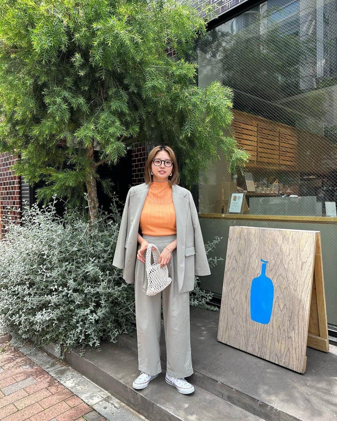鈴本美愉さんのインスタグラム写真 - (鈴本美愉Instagram)「. blue bottle🧊 久々にカフェイン摂取  この日は涼しかったので春物のセットアップを着ました🫰 コーヒーフロート美味しかったあ」6月11日 21時20分 - suzumotomiyu125