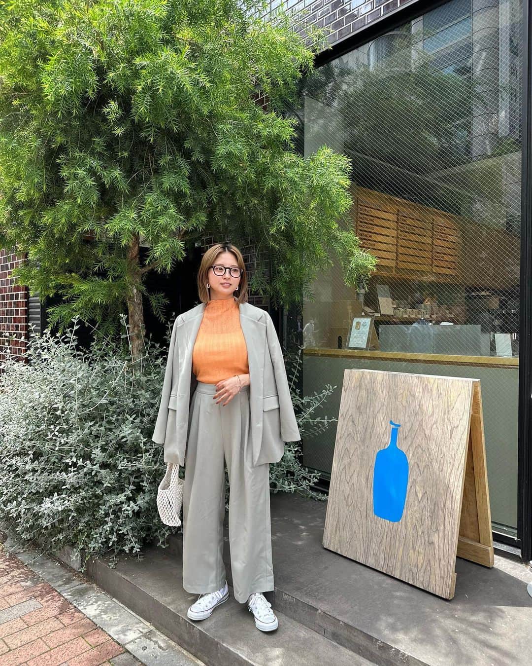 鈴本美愉さんのインスタグラム写真 - (鈴本美愉Instagram)「. blue bottle🧊 久々にカフェイン摂取  この日は涼しかったので春物のセットアップを着ました🫰 コーヒーフロート美味しかったあ」6月11日 21時20分 - suzumotomiyu125