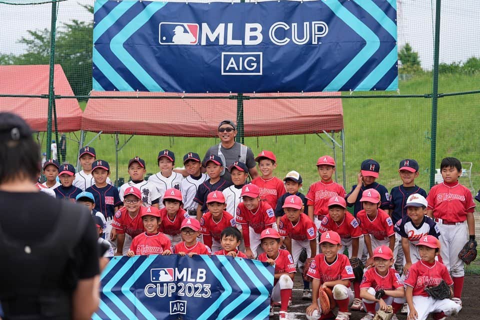 川﨑宗則さんのインスタグラム写真 - (川﨑宗則Instagram)「AIG presents MLB CUP 2023の野球教室⚾️に参加しましたよ！みんな、可愛くて、一生懸命で🥹短い時間でしたが、宝物になりました！みんなありがと😘やっぱり野球⚾️はいいね😁チェチェチェチェスト！ #AIG損保　 #MLBCup」6月10日 17時48分 - mune.kawasaki.official