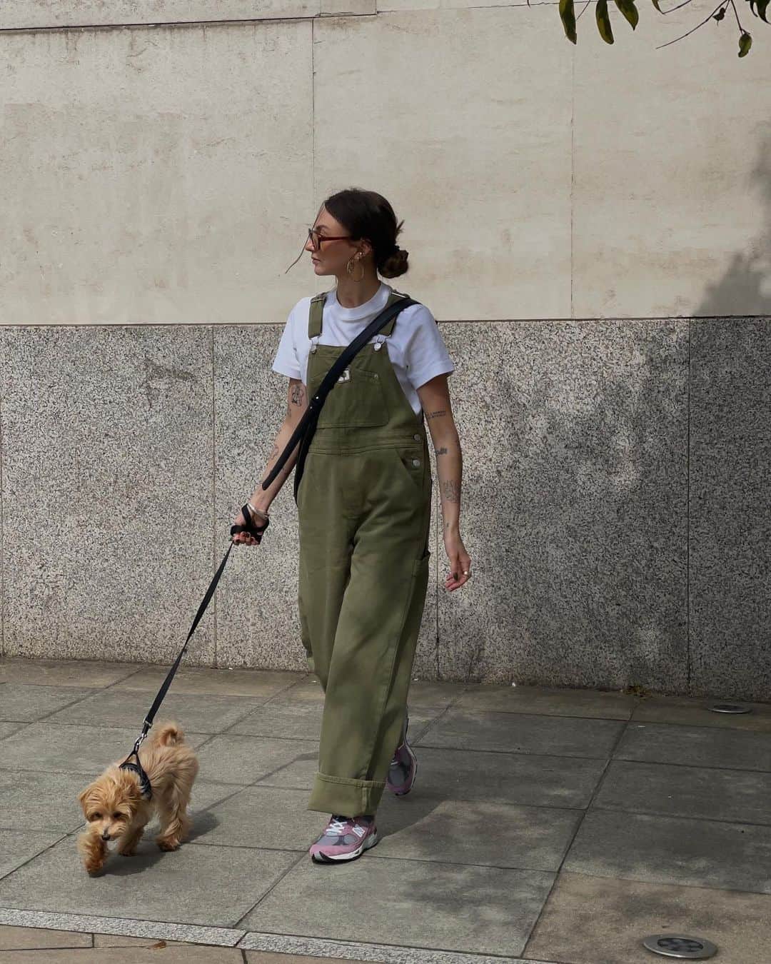 のインスタグラム：「No one embraces the art of summer layers like you 😍🍓  #MonkiStyle by: @chloehayward_, @jessjepson_, @katiehoylee, @helnbelle & @izabellalily」