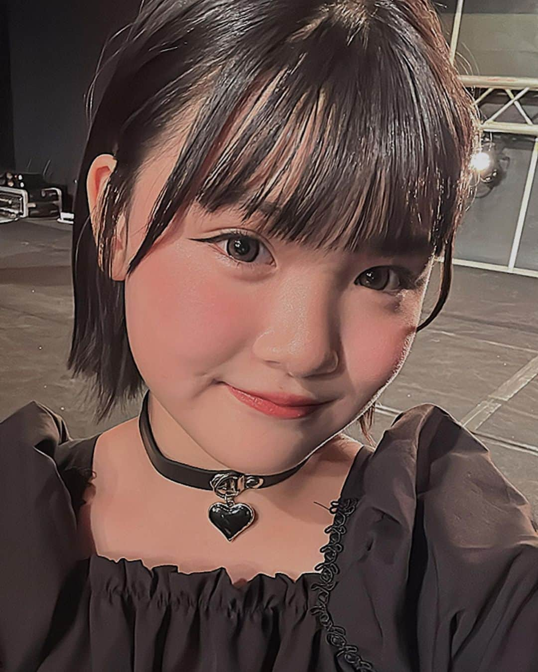 あこのインスタグラム：「今日は、久しぶりの撮影でした！ めちゃくちゃ楽しかった😊 是非アイドル見てね！  #ろこまこあこ #あこんず」