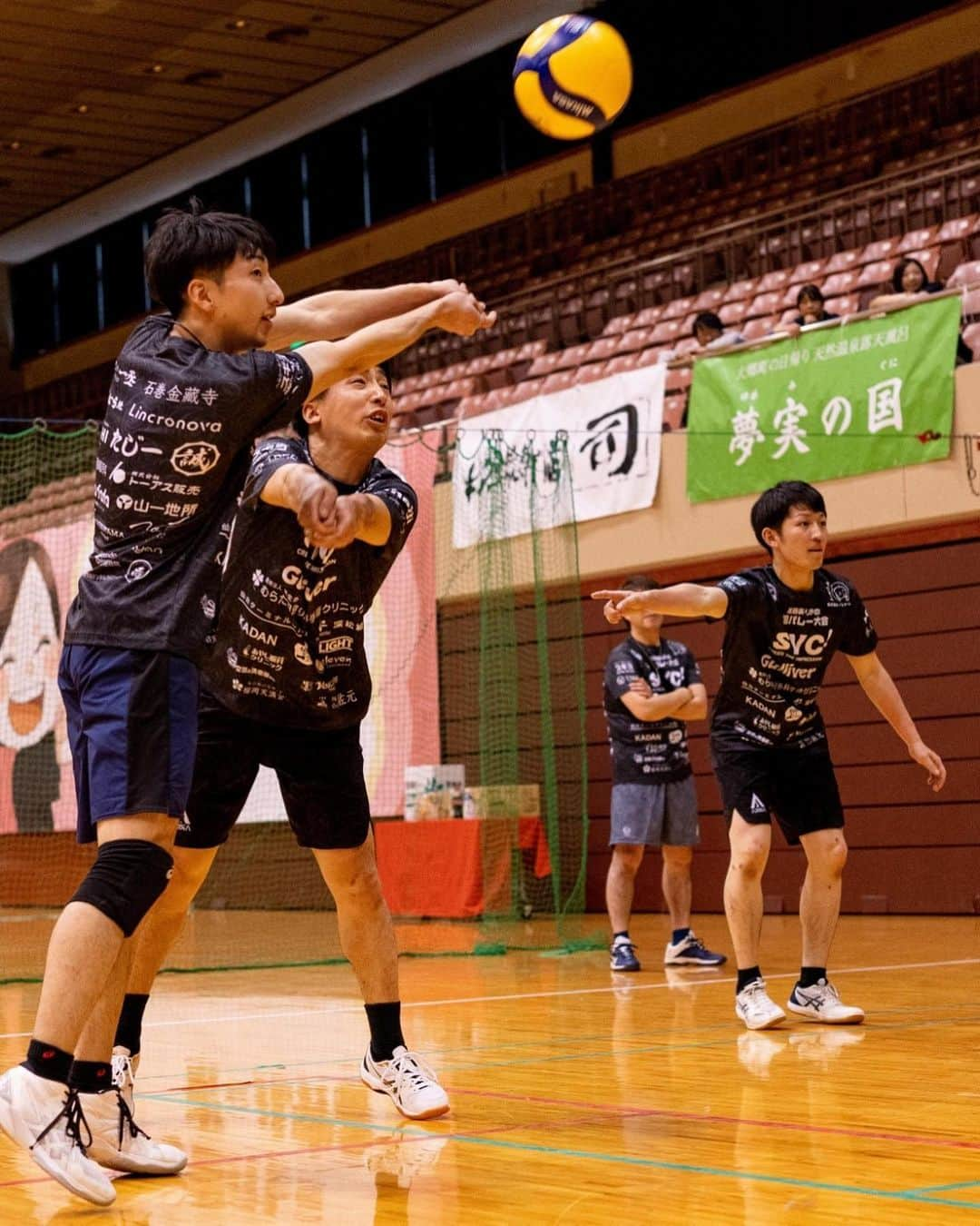 佐藤あり紗さんのインスタグラム写真 - (佐藤あり紗Instagram)「2023.5.27 . . 🏐佐藤あり紗2個バレーボール大会 in仙台🏐 大会を一緒に盛り上げてくださるスポンサーのみなたん❤️ . ❤️SVC!  @svc__group  . 🔋日本エコライフ . 🚘Gulliver @gulliver_minamisendai  . 💉医療法人 豊生会むらた日帰り外科手術クリニック . 🏨🍓仙台ターミナルビル(株)  @spalsendai  @hotelmetropolitansendai  @stbl_fruitfarm  . 🏠深松組  . 🐮牛タン炭火利久　@rikyu_sendaieki  . 🍺株式会社ノムタベル @skt_arata @iki_iki.r @kurukurupaamachiyan @iroriyaki.sumirechan @maji_magicalcook  . 🐮司 . 🦅焼助 @yakisuke.official  @yakisuke_kokubuncho  . 🚘KADAN . 👷‍♂️LIGHT @light_seon  . 🦷あやし眼科クリニック @ayashigeleven  . 🚘空気の洗車屋さん @kuuki_nosenshayasan  . ⚽️ヴォスクオーレ仙台 @voscuore_sendai  . 🔧elevn . ⛩榴岡天満宮 @tsutsujigaoka_tenmangu  . 🏠株式会社佐元 @samoto1914  . 🍫Meiji  . ♨️夢実の国 . 🦀スギヨ @kanikama_sugiyo_official  . 👕TRES @tres_volleyball  . ⛩️石巻金藏寺 . 🍜麺匠一丞 @mensho_ichijo  . 🍽こだまのどら焼き @kodamadorayaki  . 👨‍🔧Lincronova @nagano_president  . 🍴HACHI @hachi.1979  . 💉たじー @taji1_2_3  . 👷‍♂️誠晃興業 @yuya7912  . 👂加茂耳鼻咽喉科 . 🔩トーアス販売  @n.fumi0327  . 🍅La fata @lafatafarm  . 🏠山一地所 . 🍺ほかぞの @nomidocoro_hokazono45  . ☕️ほの香  @honokacoffee.inc  . 🍽登喜和 @tokiwasoba  . 💄Balilaxe   @bali_laxe  . 💪🏻KATSUYAMA @shozankancocoil   ☎️NTT東日本 @ntteastofficial  . 🔋山形パナソニック @yamagatapanasonic  . 🏐TEAM i @teami_girls  . ⛽️サーラエナジー株式会社 . 🏐清健堂  . 🥃BARRACK LIFE @barracklife  . 🚘GTAUTO @g.t.auto  . 👨‍⚕️たいよう接骨院  . 🍱あめいろ食堂 . 🦷こうま駅前デンタルクリニック . 🥮Riyan @riyancrepe  . 🍰you &g @you_and_g.official  . . #佐藤あり紗スポンサー #仙台発祥　 #佐藤あり紗2個バレーボール大会スポンサー #宮城県盛り上げたい　#仙台盛り上げたい #スポンサー　#参加者募集中 #佐藤あり紗 #あり紗組」6月10日 18時40分 - arisa_chu