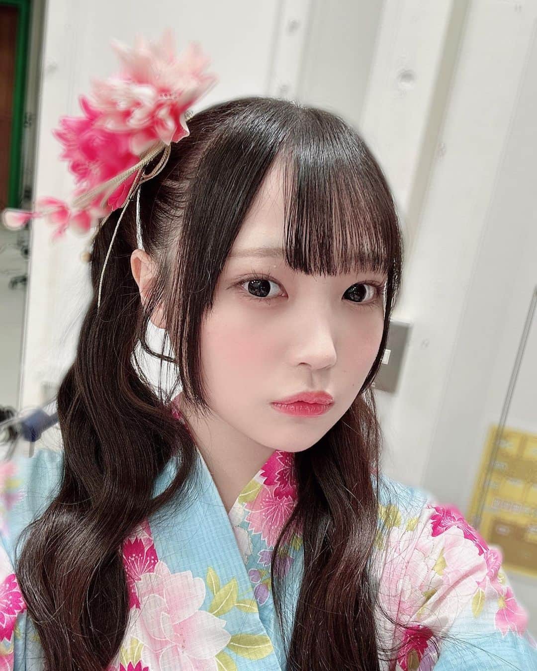 のインスタグラム：「🎐  お祭り行くより引きこもってよ〜🙂笑   #浴衣 #ゆかた #ツインテール #アイドル #idol #japaneseidol」