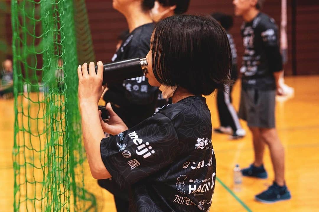 佐藤あり紗さんのインスタグラム写真 - (佐藤あり紗Instagram)「2023.5.27 . . 🏐佐藤あり紗2個バレーボール大会 in仙台🏐 大会を一緒に盛り上げてくださるスポンサーのみなたん❤️ . ❤️SVC!  @svc__group  . 🔋日本エコライフ . 🚘Gulliver @gulliver_minamisendai  . 💉医療法人 豊生会むらた日帰り外科手術クリニック . 🏨🍓仙台ターミナルビル(株)  @spalsendai  @hotelmetropolitansendai  @stbl_fruitfarm  . 🏠深松組  . 🐮牛タン炭火利久　@rikyu_sendaieki  . 🍺株式会社ノムタベル @skt_arata @iki_iki.r @kurukurupaamachiyan @iroriyaki.sumirechan @maji_magicalcook  . 🐮司 . 🦅焼助 @yakisuke.official  @yakisuke_kokubuncho  . 🚘KADAN . 👷‍♂️LIGHT @light_seon  . 🦷あやし眼科クリニック @ayashigeleven  . 🚘空気の洗車屋さん @kuuki_nosenshayasan  . ⚽️ヴォスクオーレ仙台 @voscuore_sendai  . 🔧elevn . ⛩榴岡天満宮 @tsutsujigaoka_tenmangu  . 🏠株式会社佐元 @samoto1914  . 🍫Meiji  . ♨️夢実の国 . 🦀スギヨ @kanikama_sugiyo_official  . 👕TRES @tres_volleyball  . ⛩️石巻金藏寺 . 🍜麺匠一丞 @mensho_ichijo  . 🍽こだまのどら焼き @kodamadorayaki  . 👨‍🔧Lincronova @nagano_president  . 🍴HACHI @hachi.1979  . 💉たじー @taji1_2_3  . 👷‍♂️誠晃興業 @yuya7912  . 👂加茂耳鼻咽喉科 . 🔩トーアス販売  @n.fumi0327  . 🍅La fata @lafatafarm  . 🏠山一地所 . 🍺ほかぞの @nomidocoro_hokazono45  . ☕️ほの香  @honokacoffee.inc  . 🍽登喜和 @tokiwasoba  . 💄Balilaxe   @bali_laxe  . 💪🏻KATSUYAMA @shozankancocoil   ☎️NTT東日本 @ntteastofficial  . 🔋山形パナソニック @yamagatapanasonic  . 🏐TEAM i @teami_girls  . ⛽️サーラエナジー株式会社 . 🏐清健堂  . 🥃BARRACK LIFE @barracklife  . 🚘GTAUTO @g.t.auto  . 👨‍⚕️たいよう接骨院  . 🍱あめいろ食堂 . 🦷こうま駅前デンタルクリニック . 🥮Riyan @riyancrepe  . 🍰you &g @you_and_g.official  . . #佐藤あり紗スポンサー #仙台発祥　 #佐藤あり紗2個バレーボール大会スポンサー #宮城県盛り上げたい　#仙台盛り上げたい #スポンサー　#参加者募集中 #佐藤あり紗 #あり紗組」6月10日 18時48分 - arisa_chu