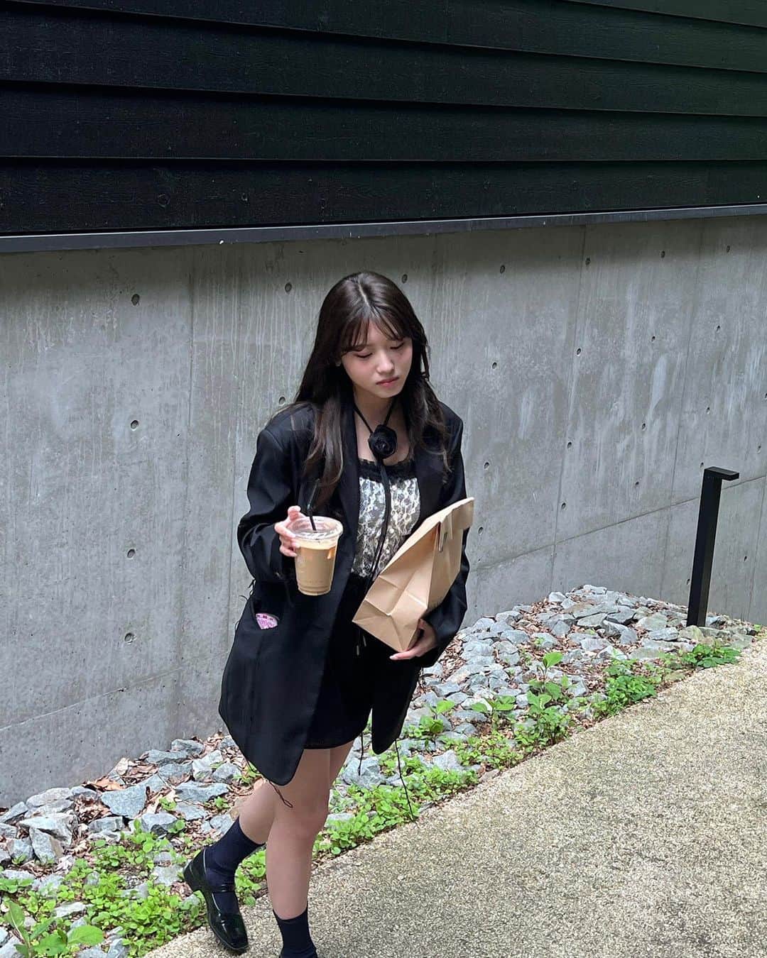 古田愛理さんのインスタグラム写真 - (古田愛理Instagram)「薔薇のループタイお可愛ね🌹」6月10日 18時45分 - airi_furuta