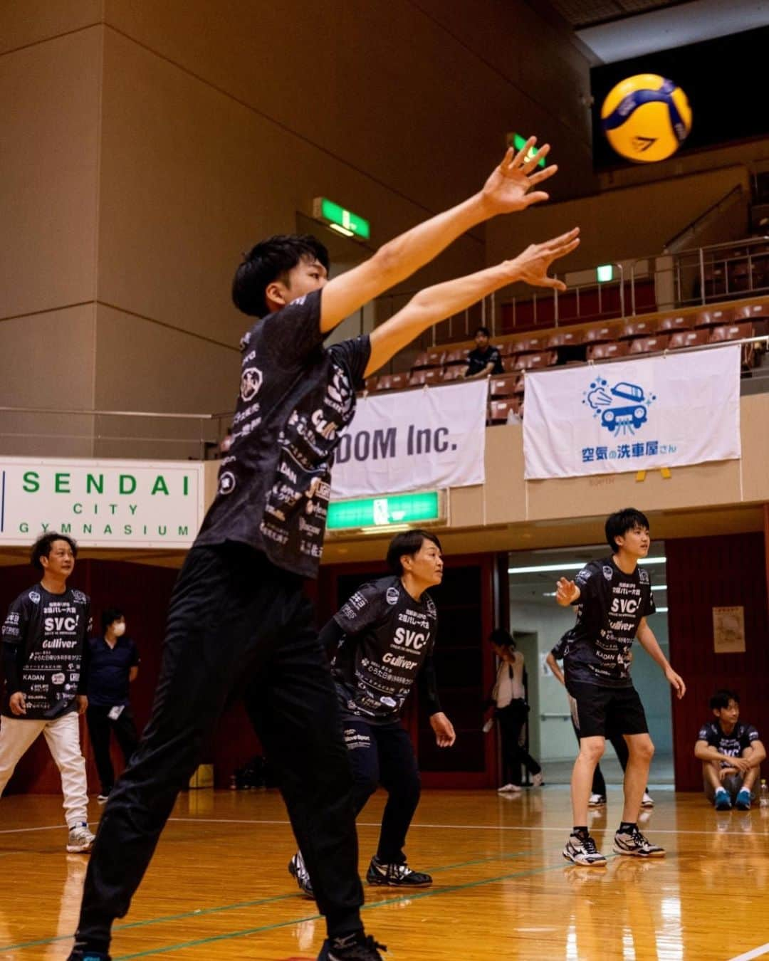 佐藤あり紗さんのインスタグラム写真 - (佐藤あり紗Instagram)「2023.5.27 . . 🏐佐藤あり紗2個バレーボール大会 in仙台🏐 大会を一緒に盛り上げてくださるスポンサーのみなたん❤️ . ❤️SVC!  @svc__group  . 🔋日本エコライフ . 🚘Gulliver @gulliver_minamisendai  . 💉医療法人 豊生会むらた日帰り外科手術クリニック . 🏨🍓仙台ターミナルビル(株)  @spalsendai  @hotelmetropolitansendai  @stbl_fruitfarm  . 🏠深松組  . 🐮牛タン炭火利久　@rikyu_sendaieki  . 🍺株式会社ノムタベル @skt_arata @iki_iki.r @kurukurupaamachiyan @iroriyaki.sumirechan @maji_magicalcook  . 🐮司 . 🦅焼助 @yakisuke.official  @yakisuke_kokubuncho  . 🚘KADAN . 👷‍♂️LIGHT @light_seon  . 🦷あやし眼科クリニック @ayashigeleven  . 🚘空気の洗車屋さん @kuuki_nosenshayasan  . ⚽️ヴォスクオーレ仙台 @voscuore_sendai  . 🔧elevn . ⛩榴岡天満宮 @tsutsujigaoka_tenmangu  . 🏠株式会社佐元 @samoto1914  . 🍫Meiji  . ♨️夢実の国 . 🦀スギヨ @kanikama_sugiyo_official  . 👕TRES @tres_volleyball  . ⛩️石巻金藏寺 . 🍜麺匠一丞 @mensho_ichijo  . 🍽こだまのどら焼き @kodamadorayaki  . 👨‍🔧Lincronova @nagano_president  . 🍴HACHI @hachi.1979  . 💉たじー @taji1_2_3  . 👷‍♂️誠晃興業 @yuya7912  . 👂加茂耳鼻咽喉科 . 🔩トーアス販売  @n.fumi0327  . 🍅La fata @lafatafarm  . 🏠山一地所 . 🍺ほかぞの @nomidocoro_hokazono45  . ☕️ほの香  @honokacoffee.inc  . 🍽登喜和 @tokiwasoba  . 💄Balilaxe   @bali_laxe  . 💪🏻KATSUYAMA @shozankancocoil   ☎️NTT東日本 @ntteastofficial  . 🔋山形パナソニック @yamagatapanasonic  . 🏐TEAM i @teami_girls  . ⛽️サーラエナジー株式会社 . 🏐清健堂  . 🥃BARRACK LIFE @barracklife  . 🚘GTAUTO @g.t.auto  . 👨‍⚕️たいよう接骨院  . 🍱あめいろ食堂 . 🦷こうま駅前デンタルクリニック . 🥮Riyan @riyancrepe  . 🍰you &g @you_and_g.official  . . #佐藤あり紗スポンサー #仙台発祥　 #佐藤あり紗2個バレーボール大会スポンサー #宮城県盛り上げたい　#仙台盛り上げたい #スポンサー　#参加者募集中 #佐藤あり紗 #あり紗組」6月10日 18時45分 - arisa_chu