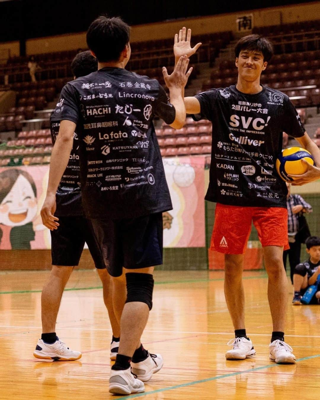 佐藤あり紗さんのインスタグラム写真 - (佐藤あり紗Instagram)「2023.5.27 . . 🏐佐藤あり紗2個バレーボール大会 in仙台🏐 大会を一緒に盛り上げてくださるスポンサーのみなたん❤️ . ❤️SVC!  @svc__group  . 🔋日本エコライフ . 🚘Gulliver @gulliver_minamisendai  . 💉医療法人 豊生会むらた日帰り外科手術クリニック . 🏨🍓仙台ターミナルビル(株)  @spalsendai  @hotelmetropolitansendai  @stbl_fruitfarm  . 🏠深松組  . 🐮牛タン炭火利久　@rikyu_sendaieki  . 🍺株式会社ノムタベル @skt_arata @iki_iki.r @kurukurupaamachiyan @iroriyaki.sumirechan @maji_magicalcook  . 🐮司 . 🦅焼助 @yakisuke.official  @yakisuke_kokubuncho  . 🚘KADAN . 👷‍♂️LIGHT @light_seon  . 🦷あやし眼科クリニック @ayashigeleven  . 🚘空気の洗車屋さん @kuuki_nosenshayasan  . ⚽️ヴォスクオーレ仙台 @voscuore_sendai  . 🔧elevn . ⛩榴岡天満宮 @tsutsujigaoka_tenmangu  . 🏠株式会社佐元 @samoto1914  . 🍫Meiji  . ♨️夢実の国 . 🦀スギヨ @kanikama_sugiyo_official  . 👕TRES @tres_volleyball  . ⛩️石巻金藏寺 . 🍜麺匠一丞 @mensho_ichijo  . 🍽こだまのどら焼き @kodamadorayaki  . 👨‍🔧Lincronova @nagano_president  . 🍴HACHI @hachi.1979  . 💉たじー @taji1_2_3  . 👷‍♂️誠晃興業 @yuya7912  . 👂加茂耳鼻咽喉科 . 🔩トーアス販売  @n.fumi0327  . 🍅La fata @lafatafarm  . 🏠山一地所 . 🍺ほかぞの @nomidocoro_hokazono45  . ☕️ほの香  @honokacoffee.inc  . 🍽登喜和 @tokiwasoba  . 💄Balilaxe   @bali_laxe  . 💪🏻KATSUYAMA @shozankancocoil   ☎️NTT東日本 @ntteastofficial  . 🔋山形パナソニック @yamagatapanasonic  . 🏐TEAM i @teami_girls  . ⛽️サーラエナジー株式会社 . 🏐清健堂  . 🥃BARRACK LIFE @barracklife  . 🚘GTAUTO @g.t.auto  . 👨‍⚕️たいよう接骨院  . 🍱あめいろ食堂 . 🦷こうま駅前デンタルクリニック . 🥮Riyan @riyancrepe  . 🍰you &g @you_and_g.official  . . #佐藤あり紗スポンサー #仙台発祥　 #佐藤あり紗2個バレーボール大会スポンサー #宮城県盛り上げたい　#仙台盛り上げたい #スポンサー　#参加者募集中 #佐藤あり紗 #あり紗組」6月10日 18時45分 - arisa_chu