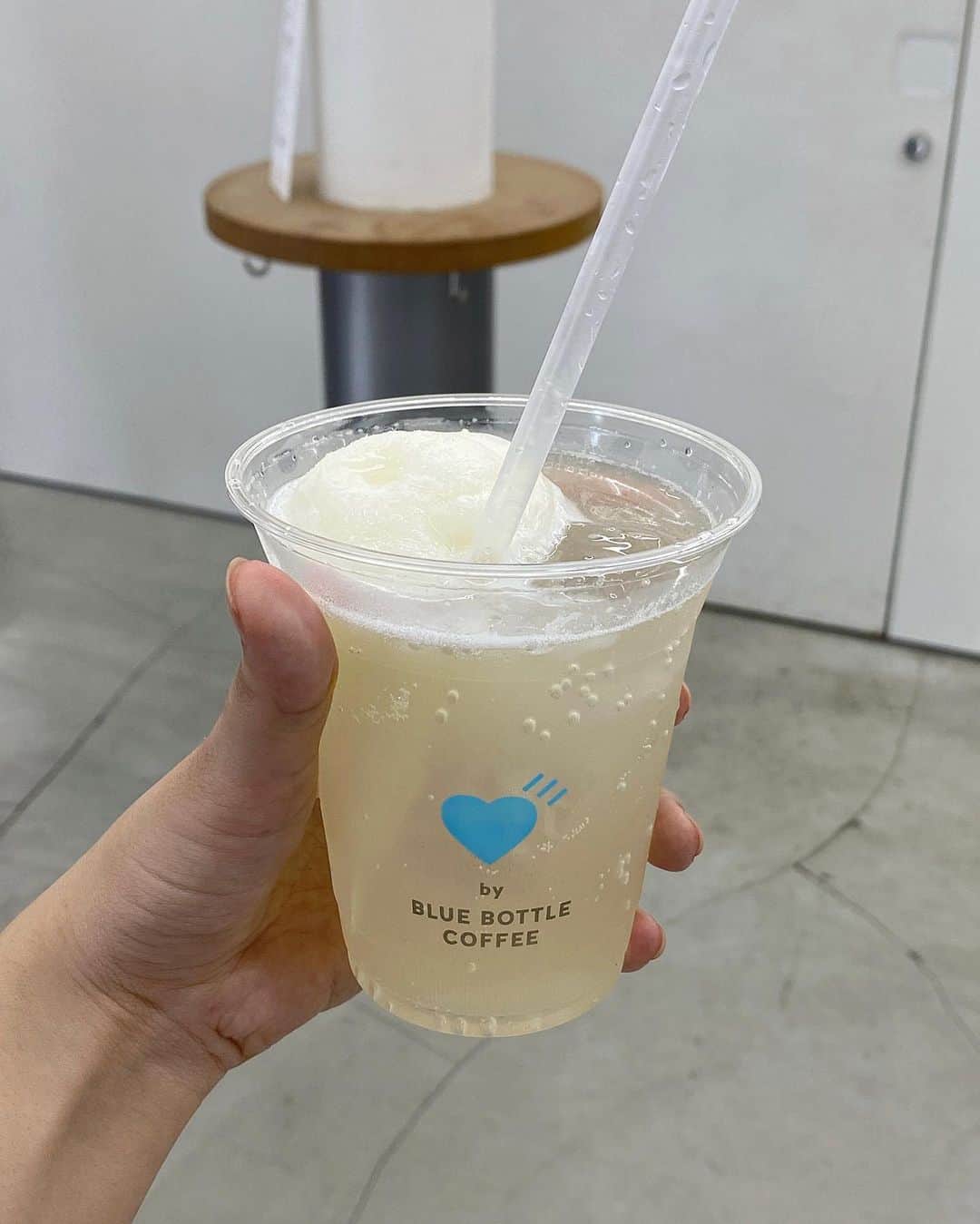 のインスタグラム：「🍋🍨💛  #bluebottlecoffee #humanmade #humanmadecafe」