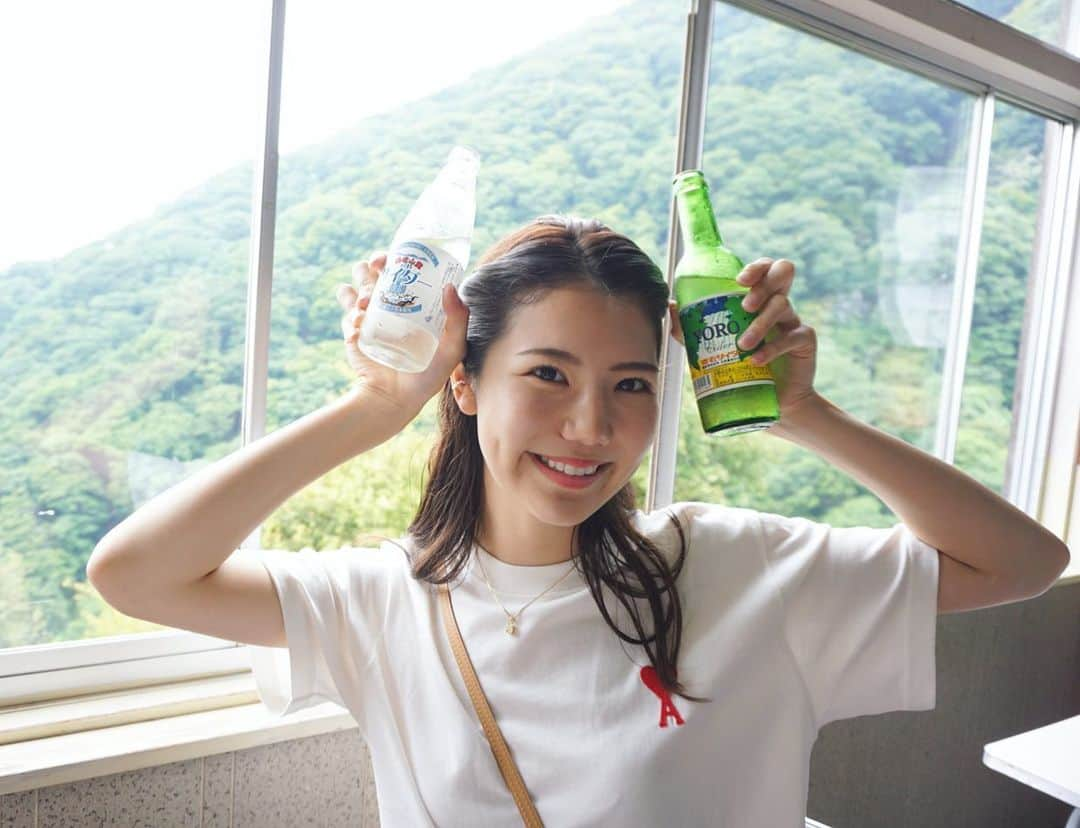 竹内佐織さんのインスタグラム写真 - (竹内佐織Instagram)「サイダー飲み比べ🥤 ノンアルの日。  . . #養老の滝　#養老サイダー #白T #レトロ　#フィルムカメラ  #ファインダー越しの私の世界 #カメラ女子」6月10日 19時36分 - takeuchi_saori_official