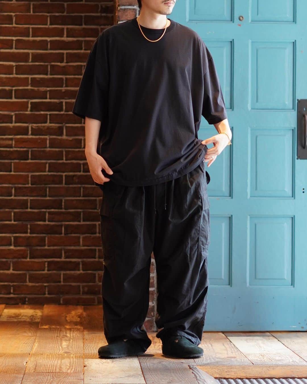 ARKのインスタグラム：「COOTIE PRODUCTIONS  Back Satin Error Fit Cargo Easy Pants ¥33,000-(tax in)  #cootie #cootieproductions  @arknets_official」