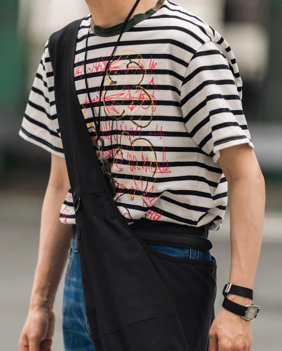 Ryoさんのインスタグラム写真 - (RyoInstagram)「casual outfit 👖 珍しくコンパクトな高島👦  夏は、Tシャツにデニムのシンプルなスタイリングが似合う男になりたい💪  @nvrfrgt_official 別注のデニムを再販します🙋‍♂️明日からです。  これぐらいクセのあるデニムは、夏のスタイリングに活躍してくれるはずです👖  t-shirt : @khoki146  pants : @nvrfrgt_official for @plus81.official  sneaker : @adidasoriginals  bag : @the_clesste  necklace : @masu_officialaccount  belt : @the_clesste   —————————————— Ryo Takashima ⚪︎Youtube : Ryo Takashima で検索🔍 ⚪︎select shop  → @plus81.official  ⚪︎brand → @the_clesste  ——————————————  #clesste #nvfgt  #khoki #adidas  #masu #nickgear #穿配不重样 #每日穿搭 #日系穿搭 #我最爱的服装品牌」6月10日 19時39分 - ryo__takashima