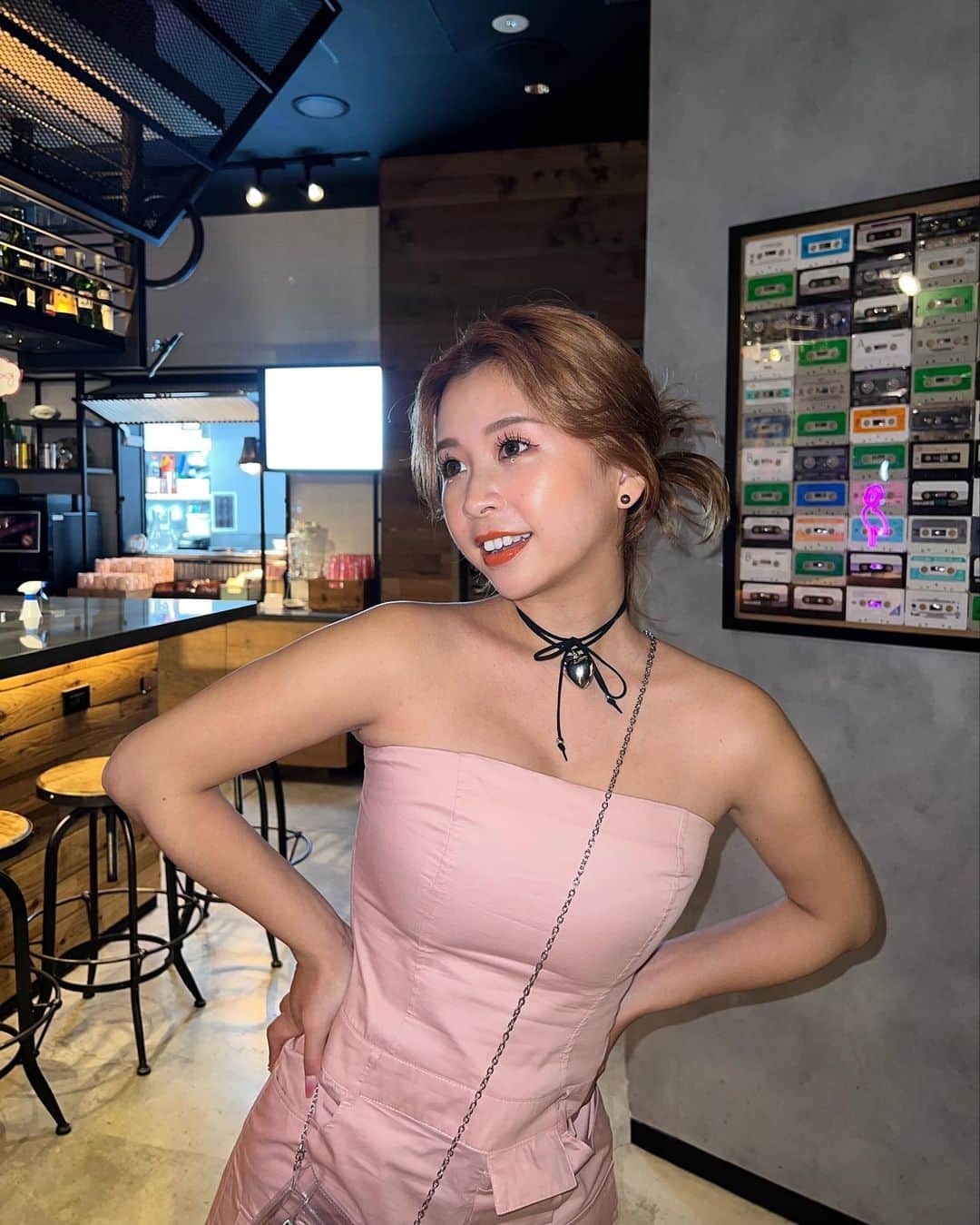ヒロタナギサのインスタグラム：「_  TRENDFES Final Party🤍🩷 @trendfes   ご来場いただいた関係者の皆様 ありがとうございました🎶  最後に、TRENDFESに関わってくださった 全ての方へ向けて Final Partyが開催できた事嬉しく思います🫶🏽  このTRENDFESで出会った出会いは 死ぬまで大切にしていきたいって心から思うし、 関わってくださった全ての方の心に "TRENDFES"がずっと輝き続ける事を願っています🪞  そして最後にサプライズで みんなからのメッセージムービーが詰まった スペシャルムービーをいただきました📽️😢  ムービーを撮ってくれたみんなにも、 そのムービーを集めてくれた子達にも 感謝でいっぱいです😢🩷  TRENDFES当日にもみんなからサプライズしてもらったのに、Final Partyまで、、 みんなからたくさんの愛情をもらって幸せな気持ちでいっぱいでした😢🩷  本当にありがとうございました！  そしてかわいいかわいいヘアは 今回も @ri_______o3n にお願いしました♡ ありがとう🫶🏽」